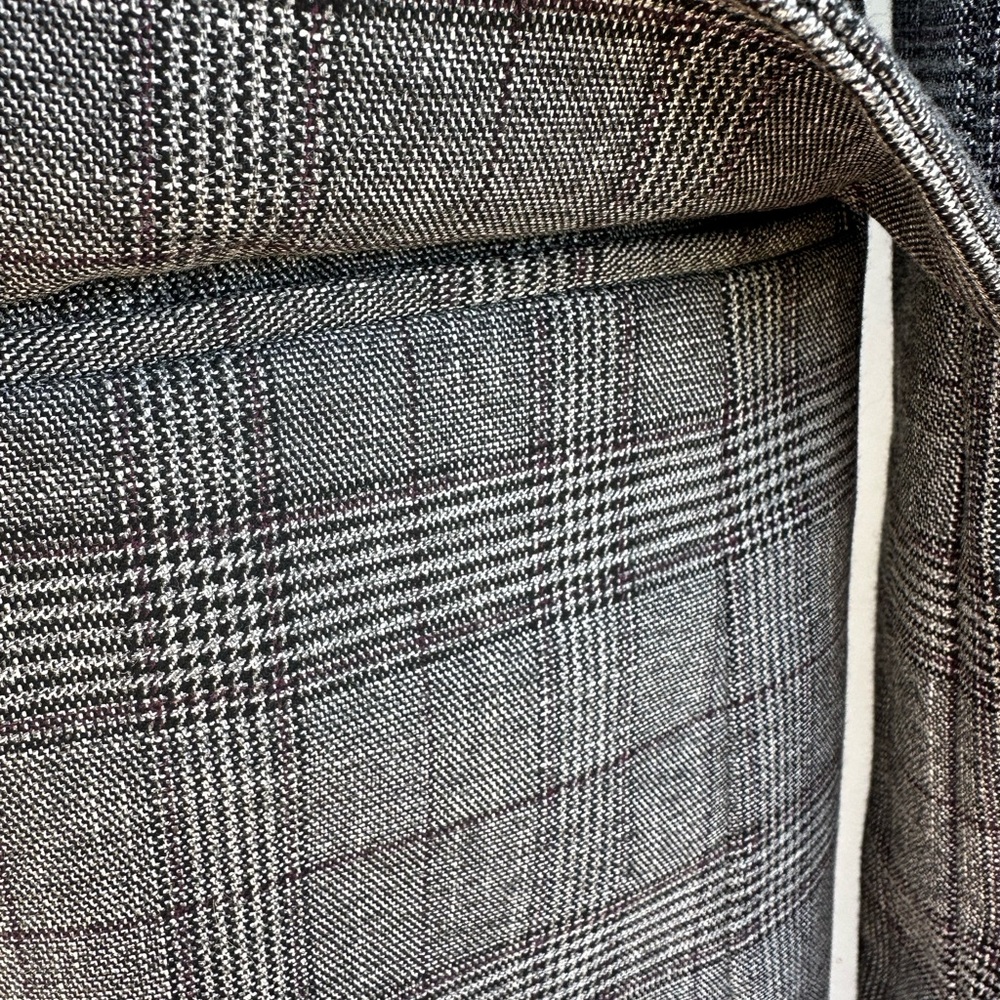 Banana Republic Factory Downtown Plaid Blazer - Size 6 - Picture 5 of 11